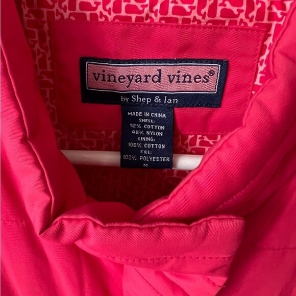 Vineyard Vines Salmon Coral Pink Quilted Vest size Medium - Picture 4 of 6